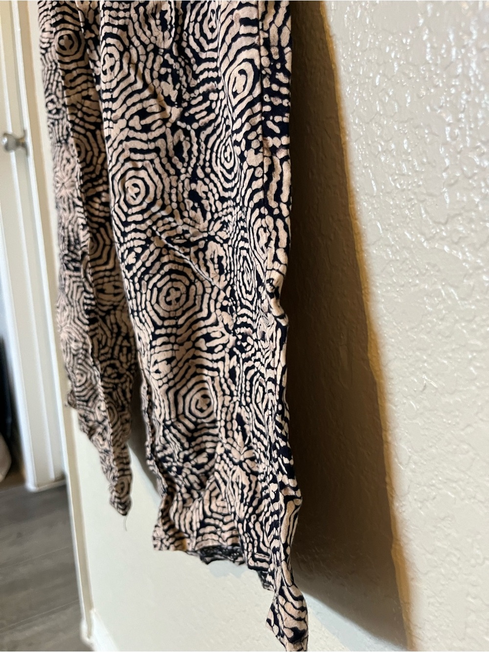 Comfy Patterned Pants - Picture 8 of 9